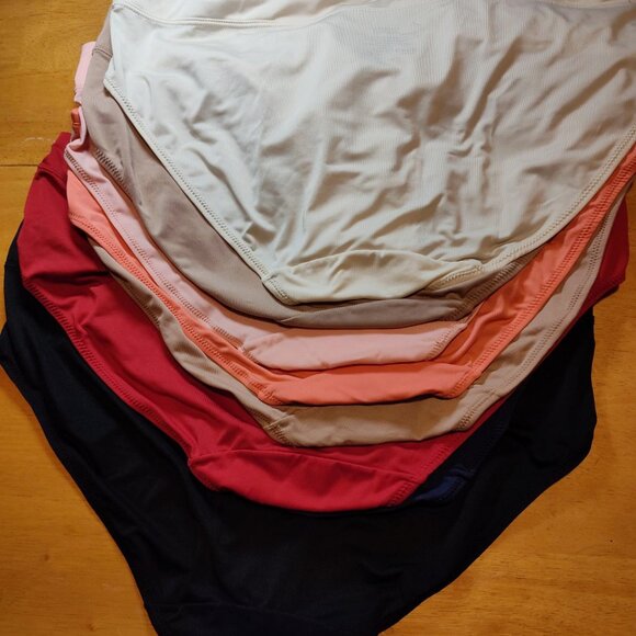 Bundle of 8 Some new, others EUC Warners® Blissful Benefits Dig-Free Hi-Cut. XXL - Picture 2 of 4